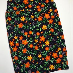 LuLaRoe Cassie M - NWT!!!